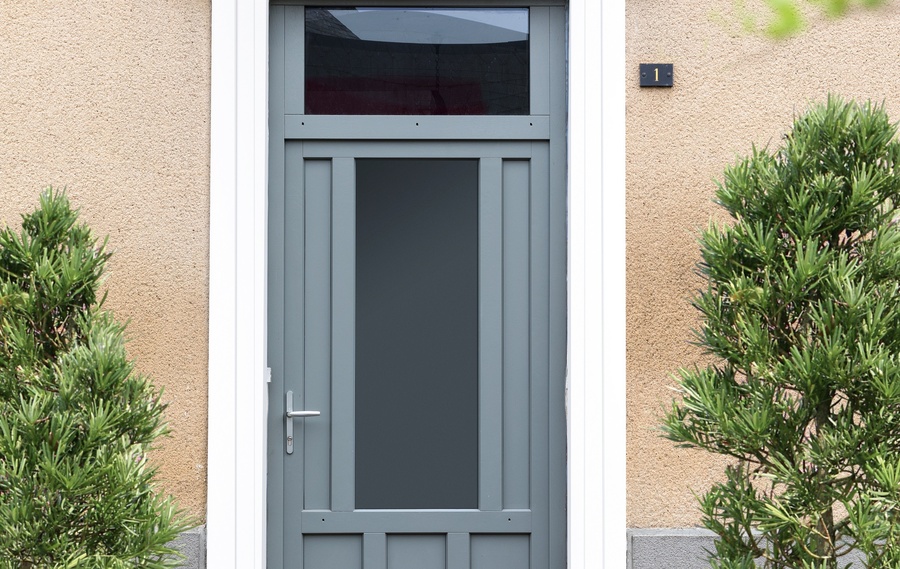 Notre gamme de porte d'entrée en BOIS CLASSIQUE et CREATIVE CONTEMPORAINE à COMMENTRY